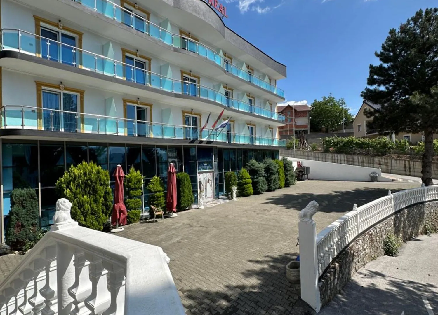 Hotel Bar Restaurant Real Bajram Curri